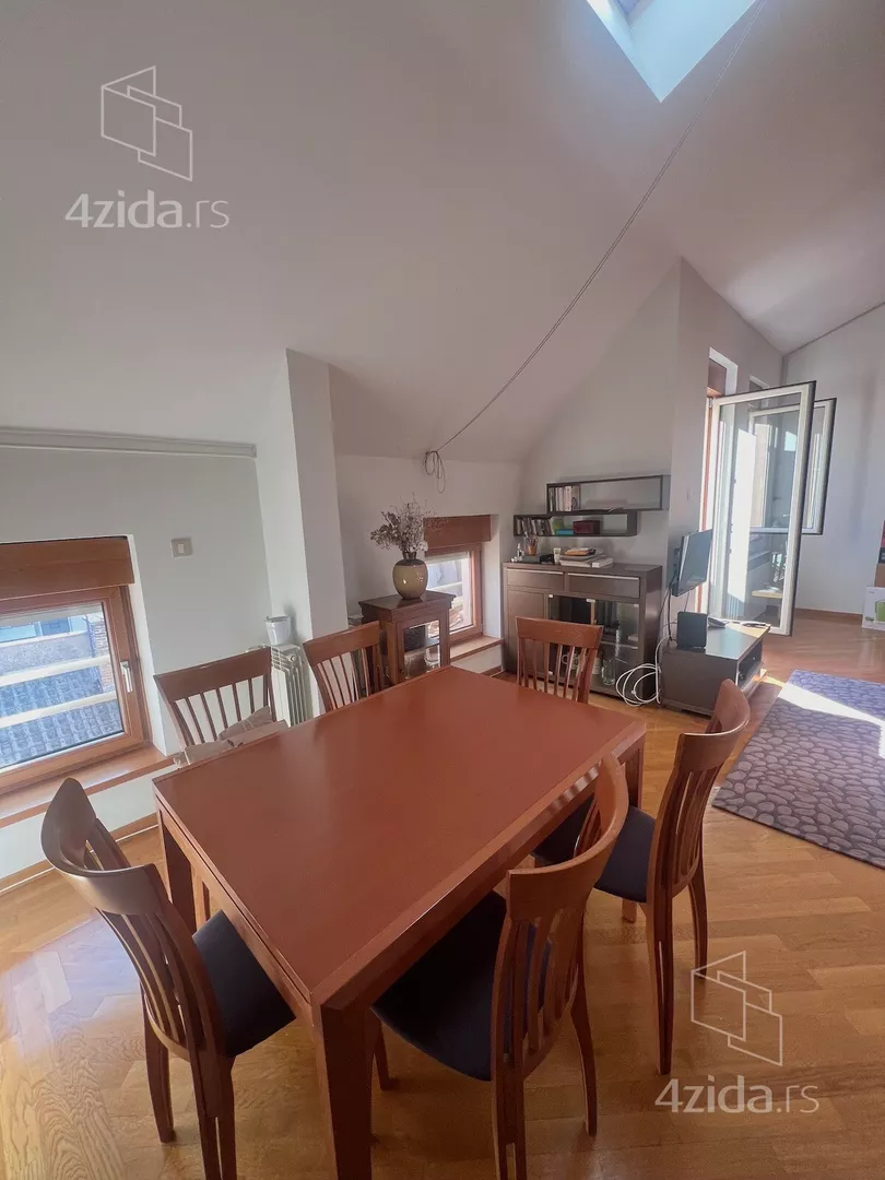 Troiposoban stan | 4zida