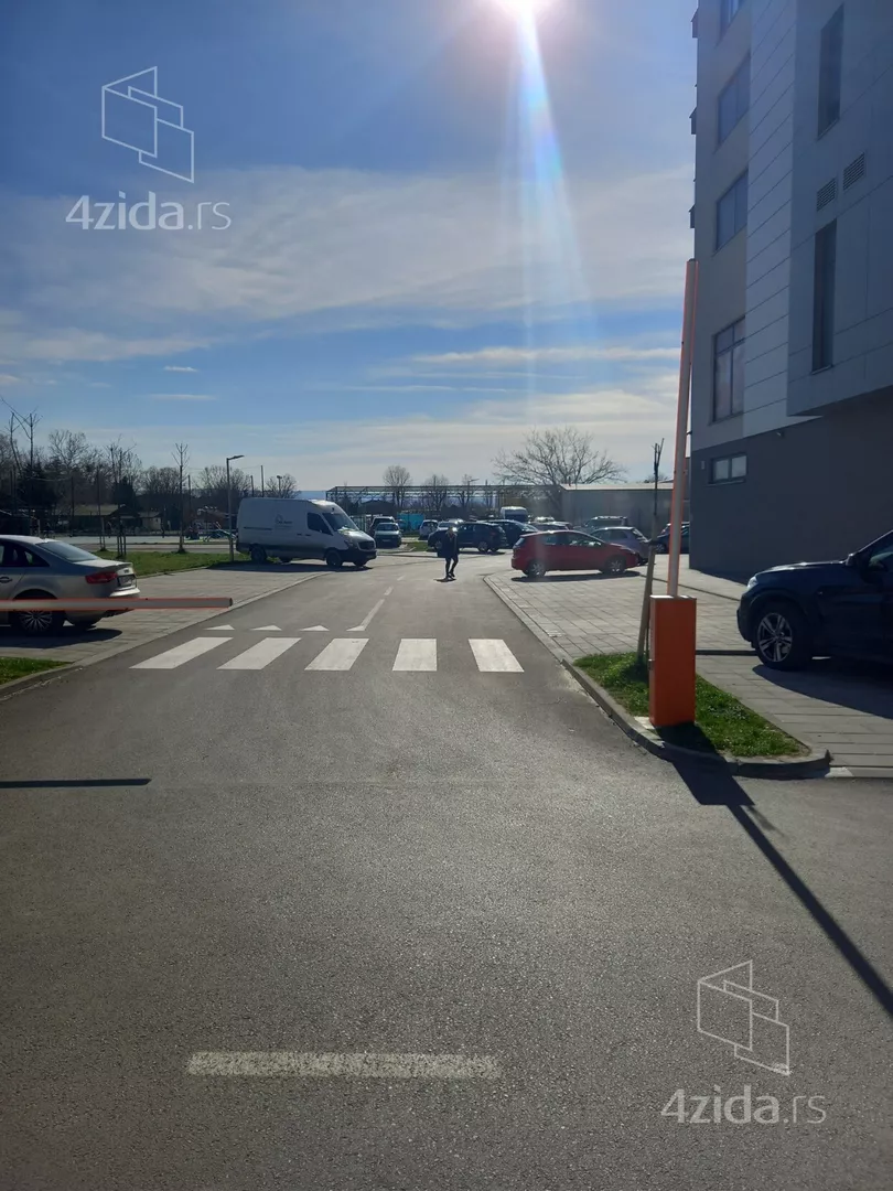 Parking | 4zida