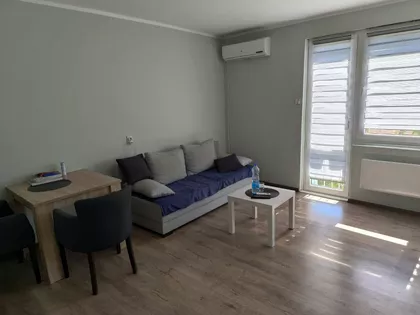 Sremska | 4zida.rs