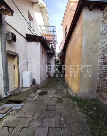 Cara Dušana | 4zida.rs