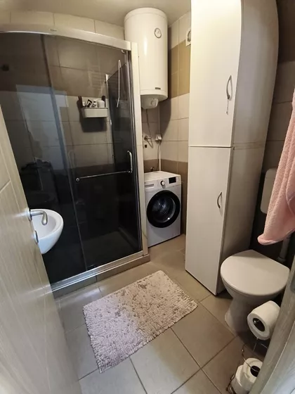 Vladimira Pogacica | 4zida.rs