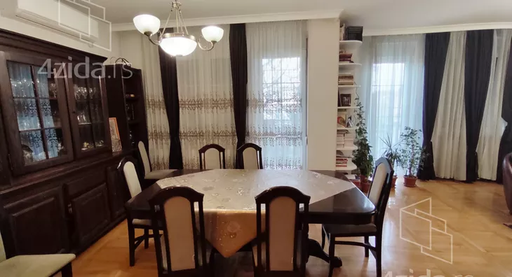 4-etažna kuća | 4zida