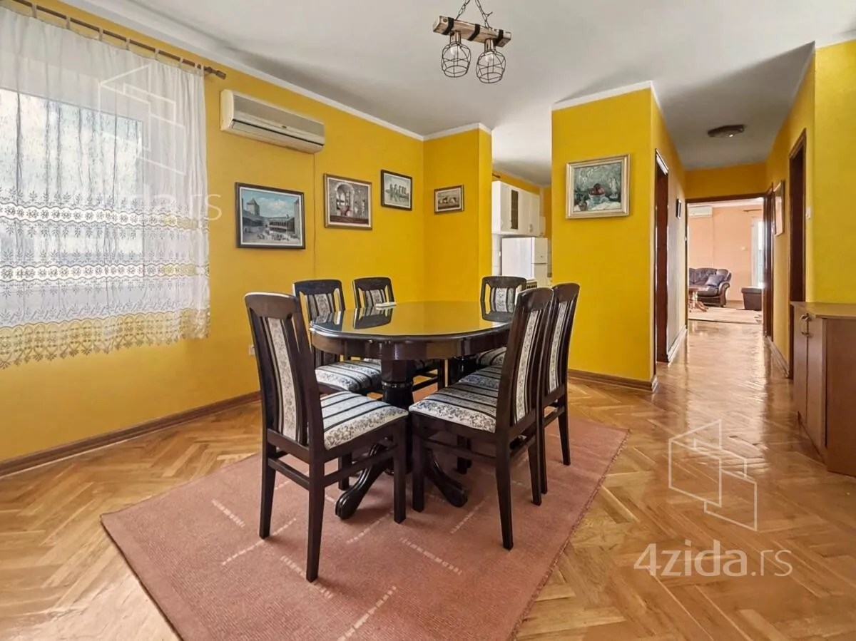 Troiposoban stan | 4zida