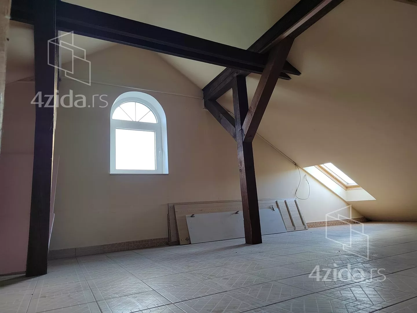 4-etažna kuća | 4zida