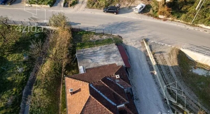 Plac | 4zida