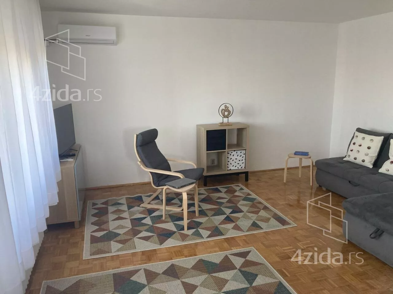 Troiposoban stan | 4zida