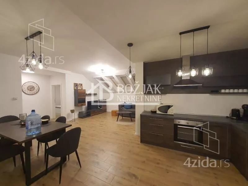 Petosoban stan | 4zida