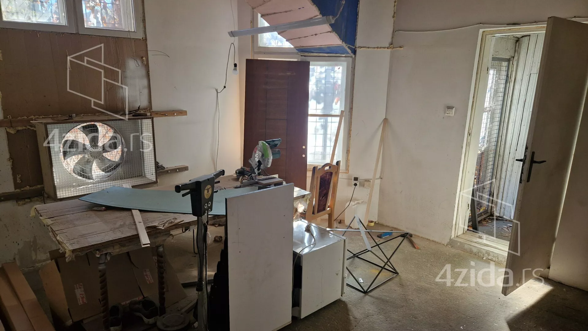 Poslovni prostor | 4zida