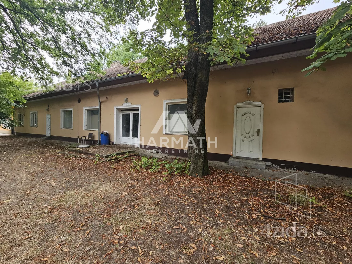 Poslovna zgrada | 4zida
