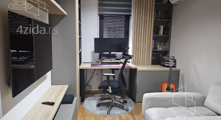 Četvoroiposoban stan | 4zida