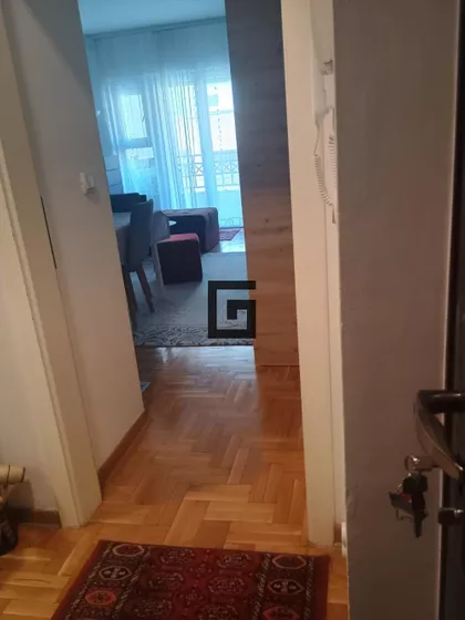 Gvozdićeva | 4zida.rs