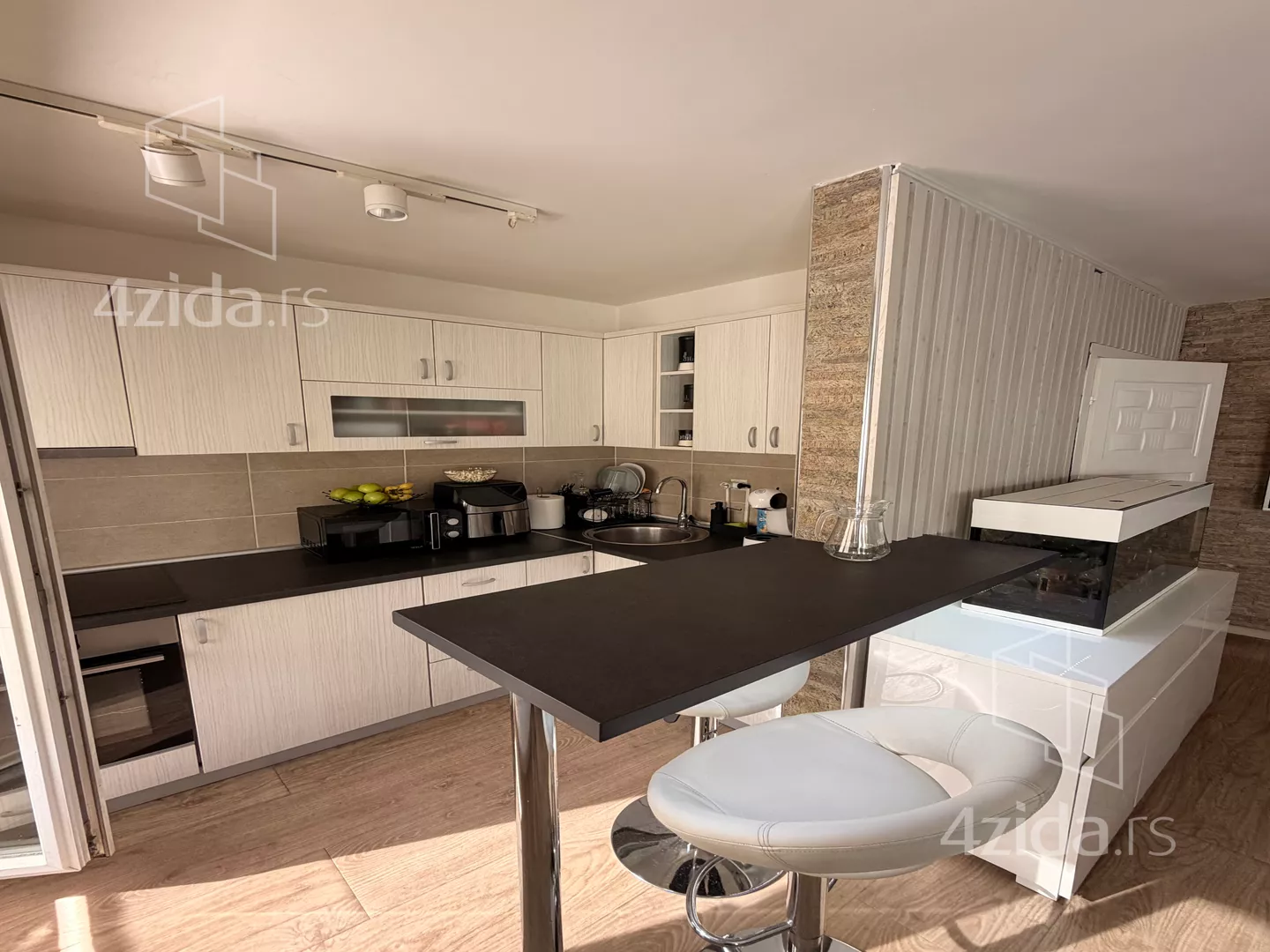 Garsonjera | 4zida