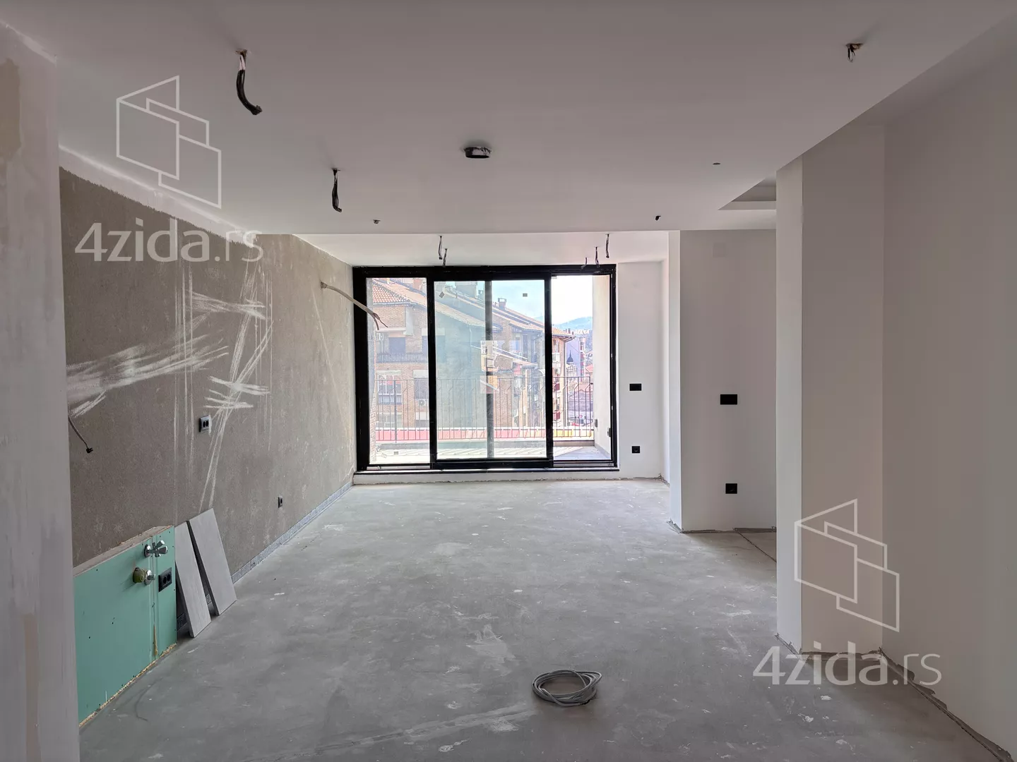 Četvorosoban stan | 4zida