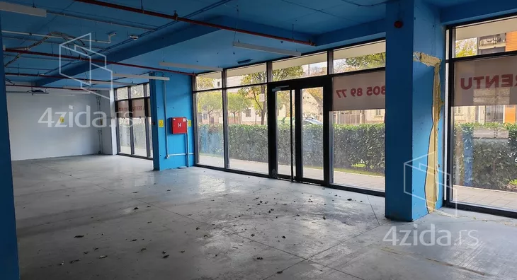 Poslovni prostor | 4zida