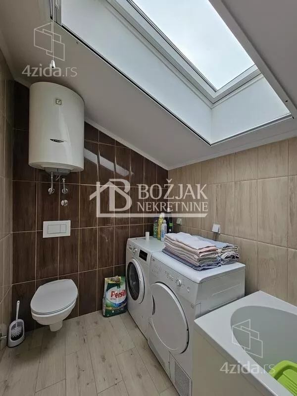 Petosoban stan | 4zida