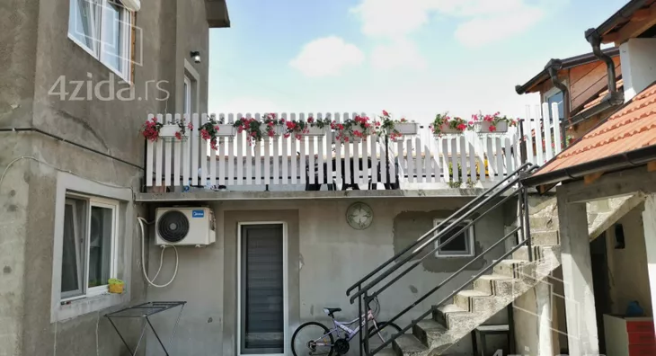 5-etažna kuća | 4zida