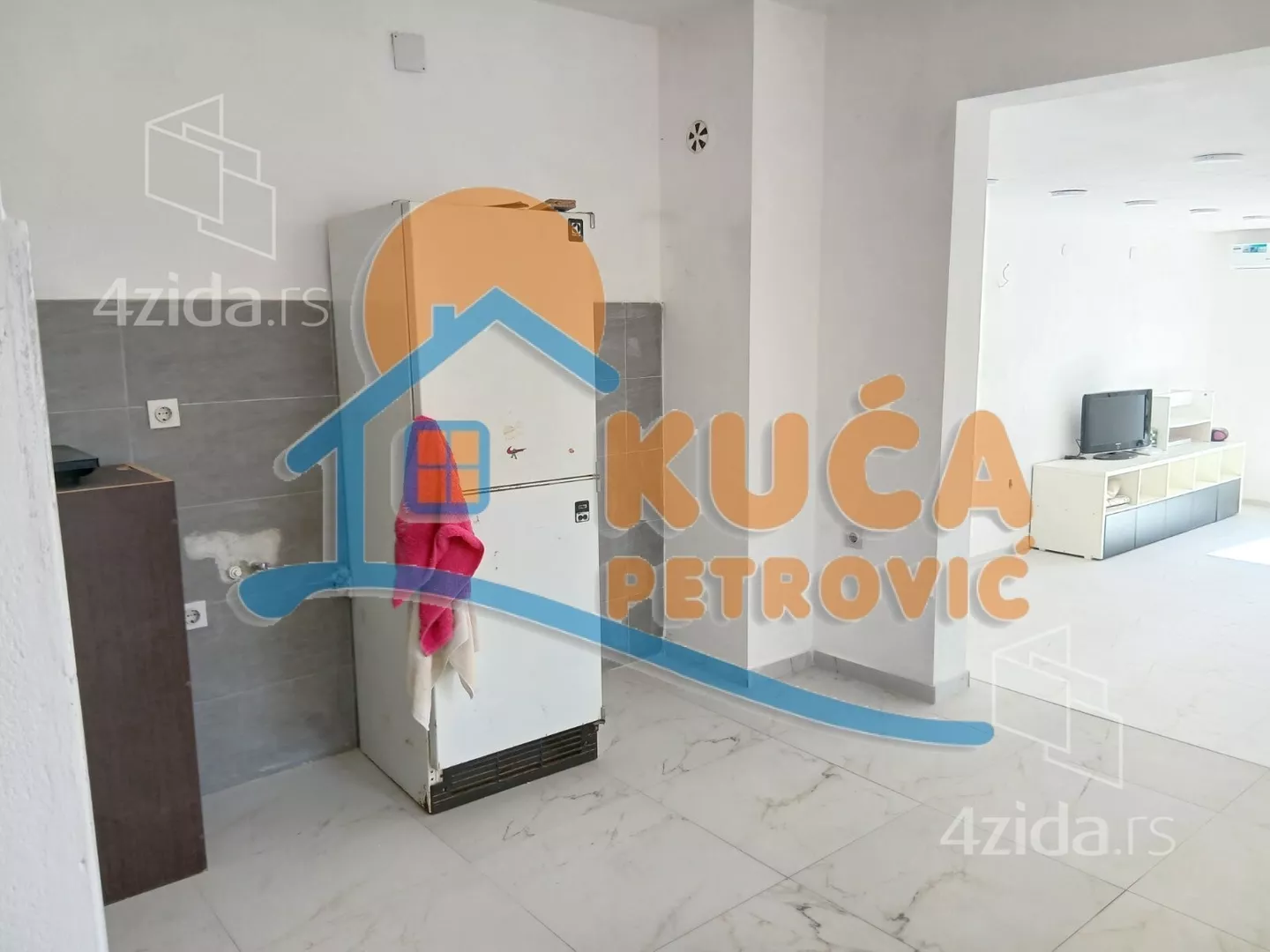 Lokal | 4zida