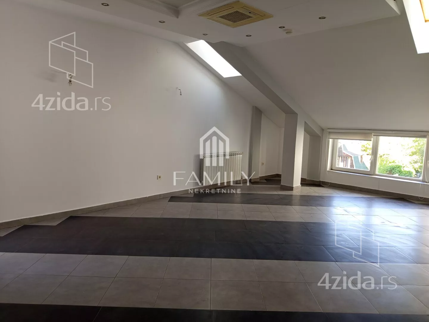 Poslovni prostor | 4zida