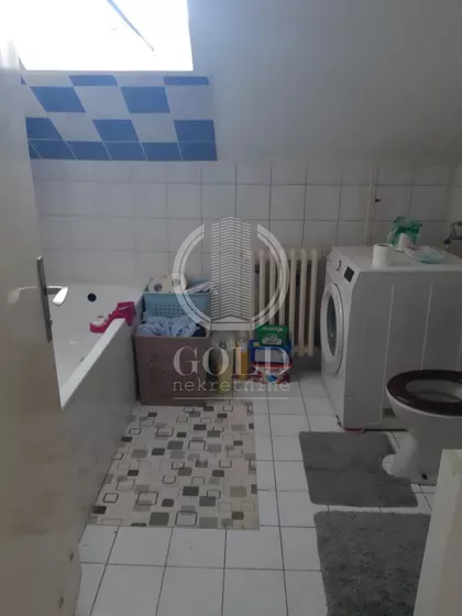 Cara Dušana | 4zida.rs