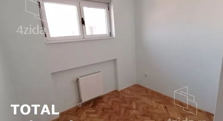 Sedmosoban stan | 4zida