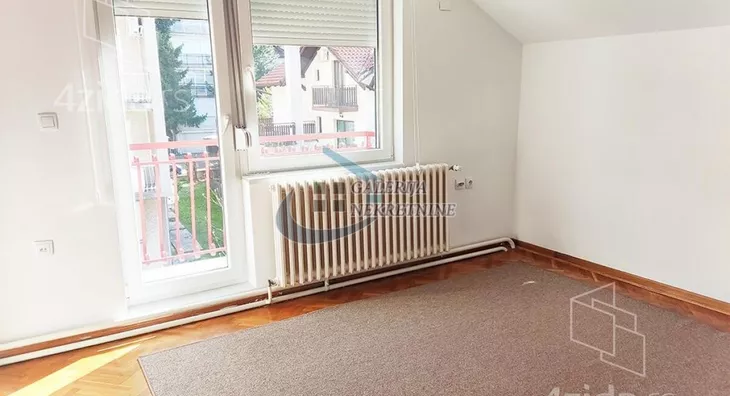 Četvoroiposoban stan | 4zida