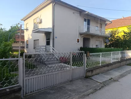 Vase Pelagića 24 | 4zida.rs