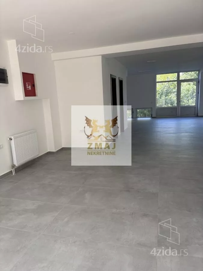 Poslovni prostor | 4zida