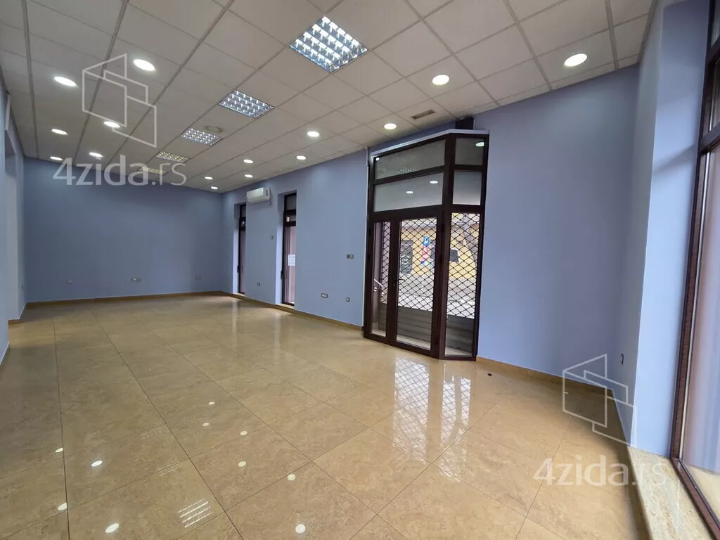 Poslovni prostor | 4zida