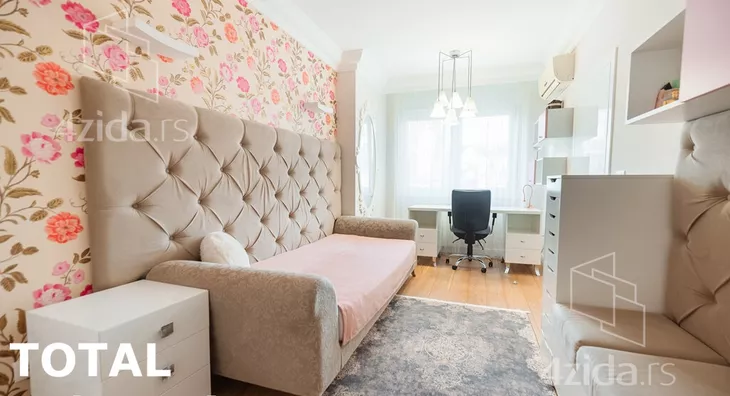 Šestosoban stan | 4zida