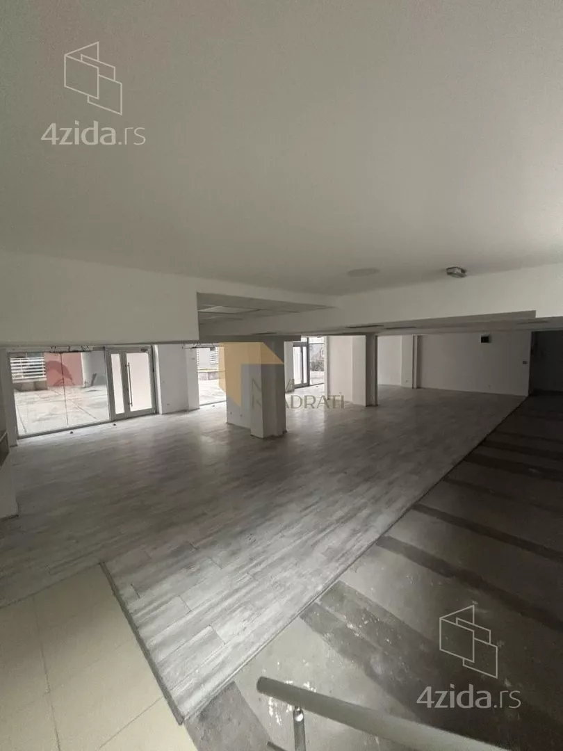 Poslovni prostor | 4zida