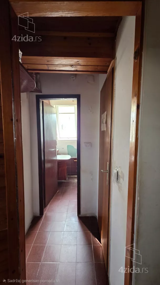 Troiposoban stan | 4zida