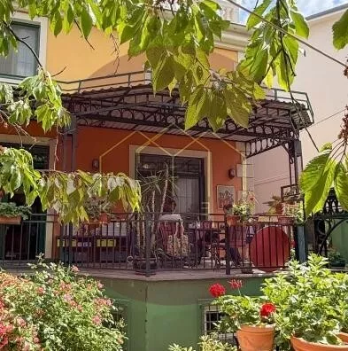 5-etažna kuća | 4zida