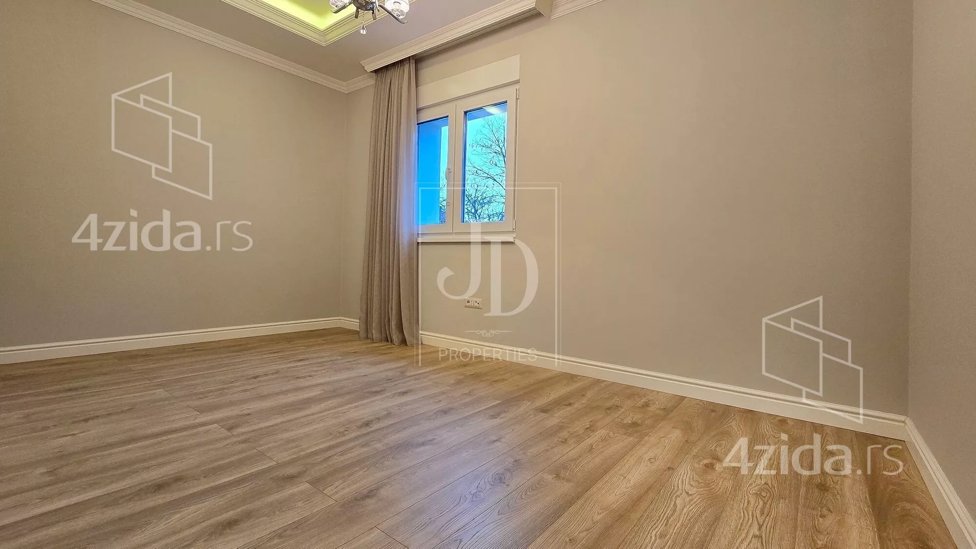 Petosoban stan | 4zida