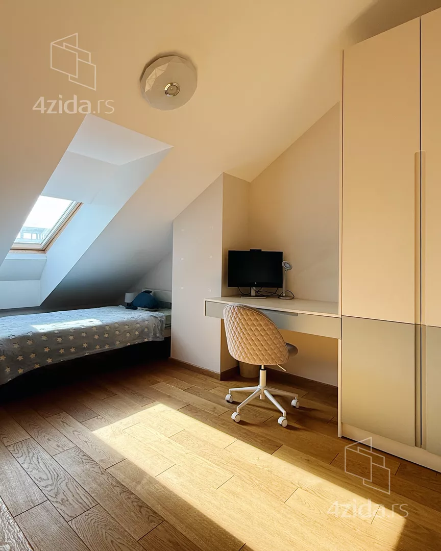 Petosoban stan | 4zida