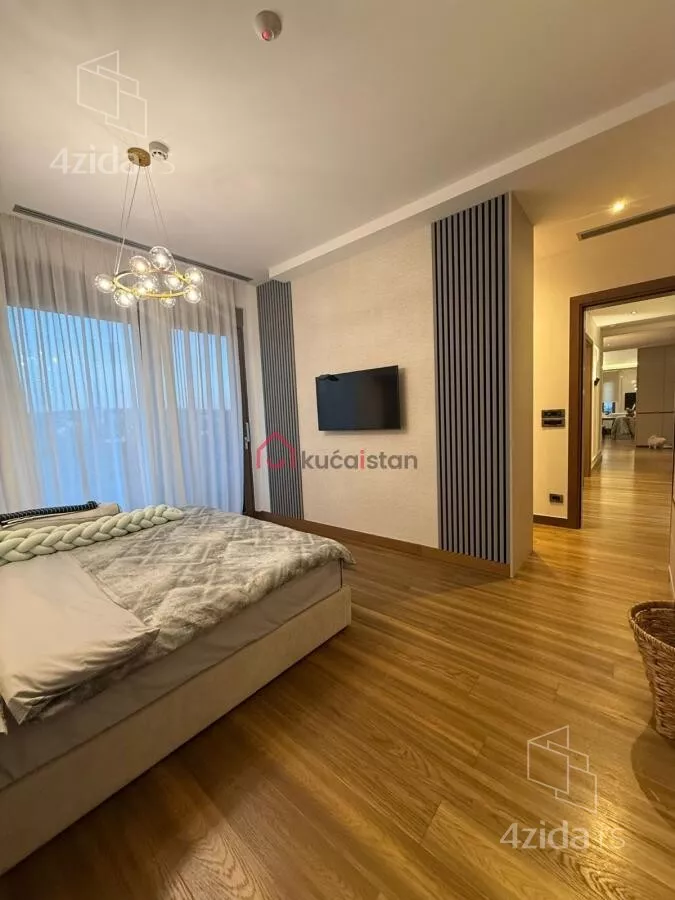 Petosoban stan | 4zida