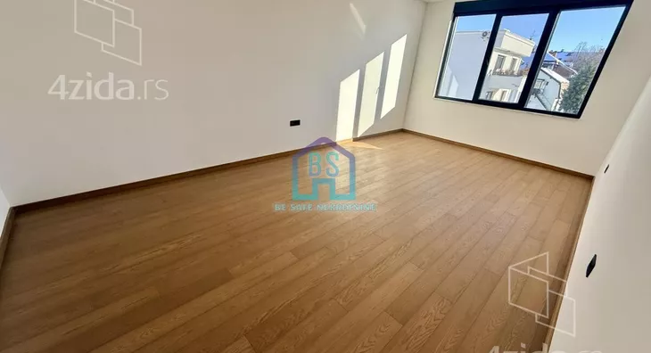 Petosoban stan | 4zida