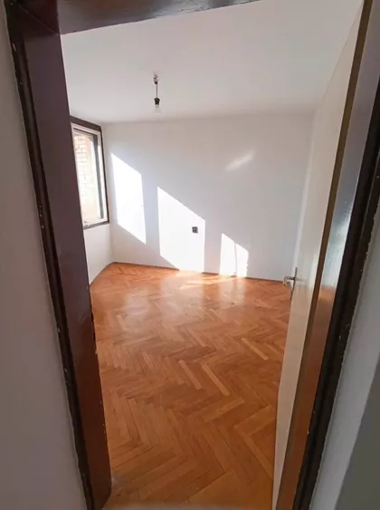 Vojna Bolnica | 4zida.rs