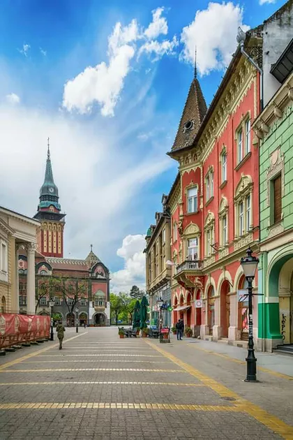 Trg cara Jovana Nenada | 4zida.rs