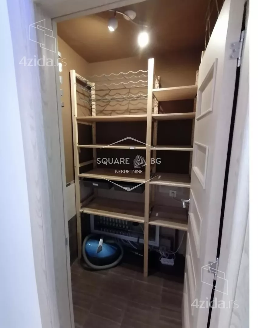 Petosoban stan | 4zida