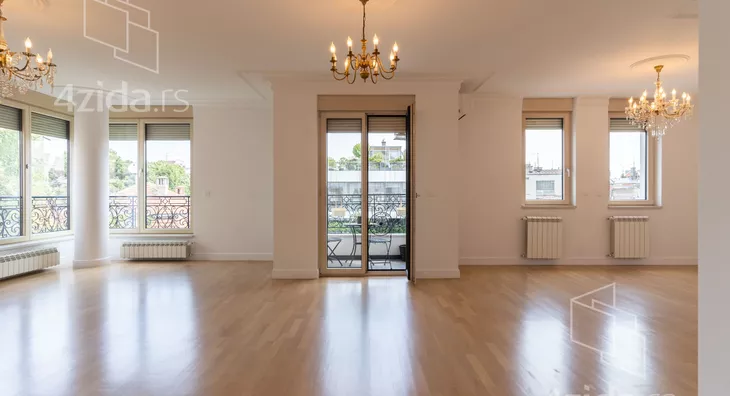 Šestosoban stan | 4zida