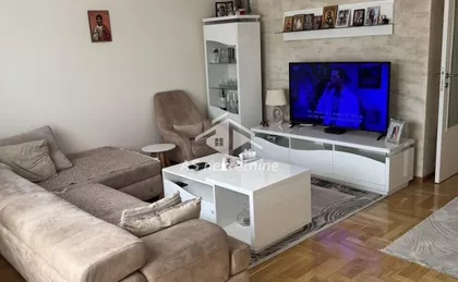 Učiteljsko Naselje | 4zida.rs
