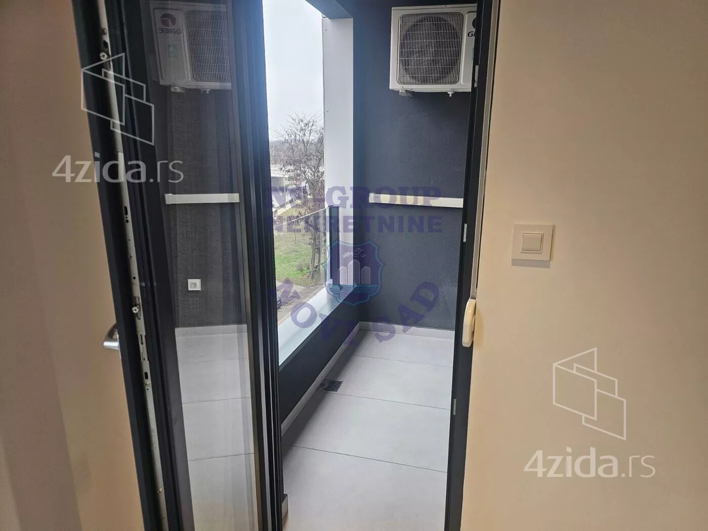 Jednoiposoban stan | 4zida