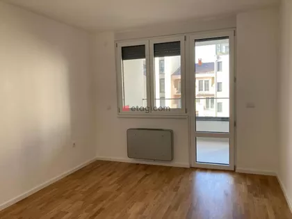 Dom Zdravlja | 4zida.rs