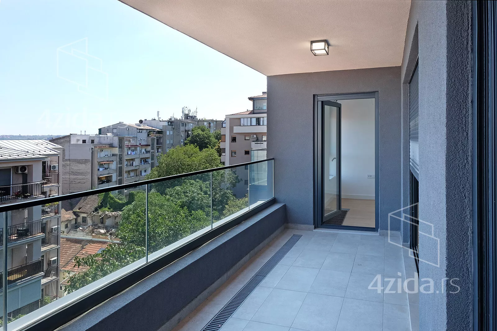 Petosoban stan | 4zida