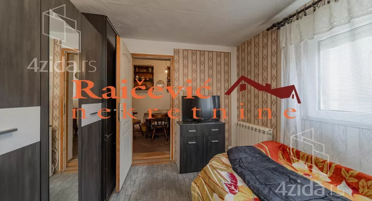 Četvoroiposoban stan | 4zida