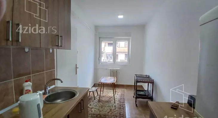 5-etažna kuća | 4zida