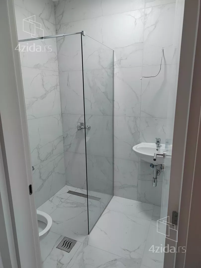 Četvoroiposoban stan | 4zida