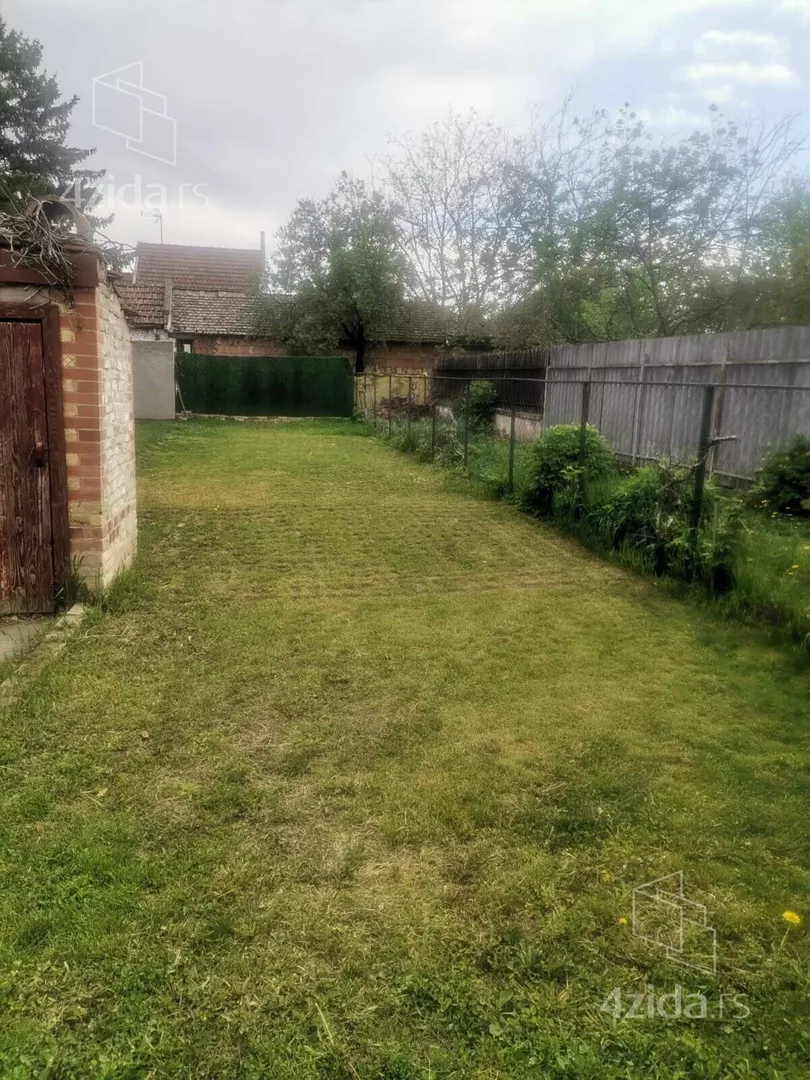 Poslovna zgrada | 4zida