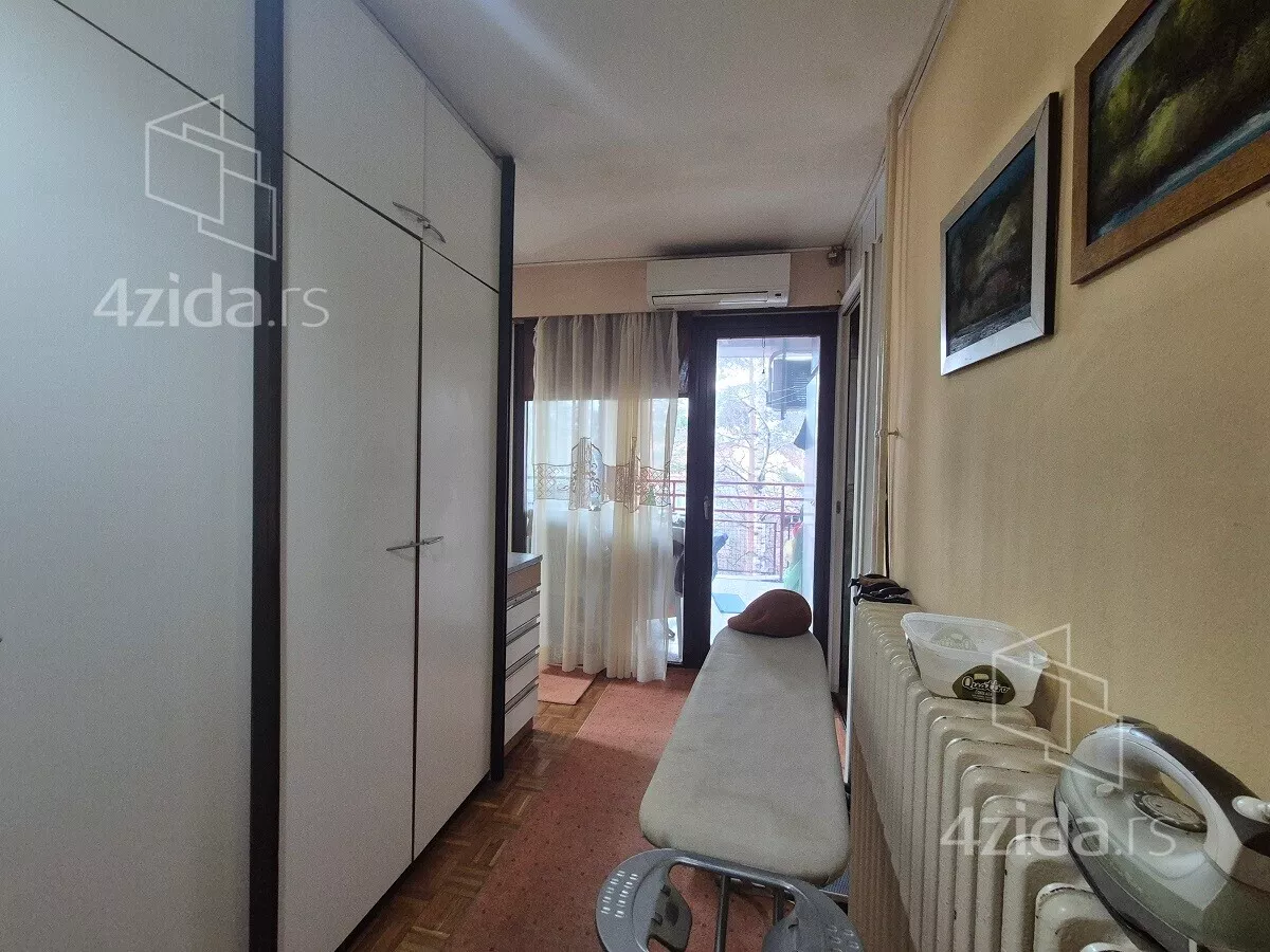 Četvoroiposoban stan | 4zida