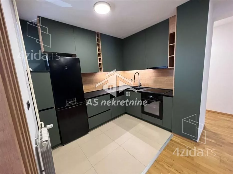 Četvoroiposoban stan | 4zida